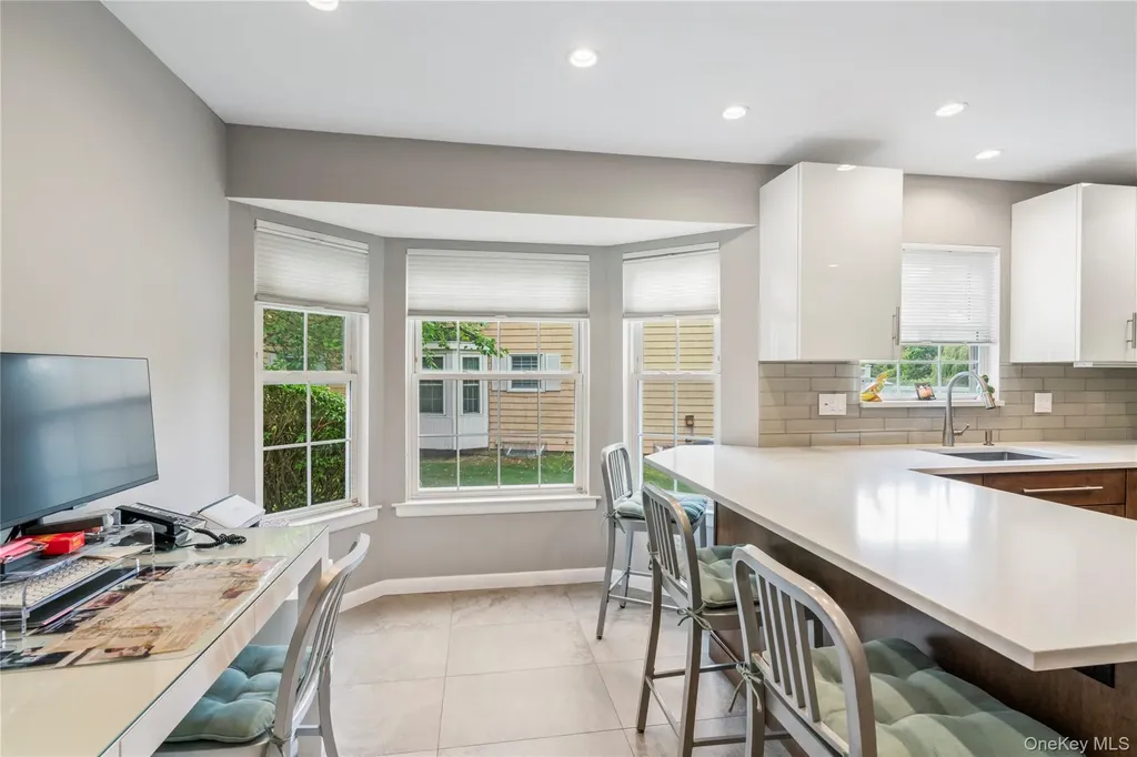 154 Hidden Ridge Drive Syosset NY 11791