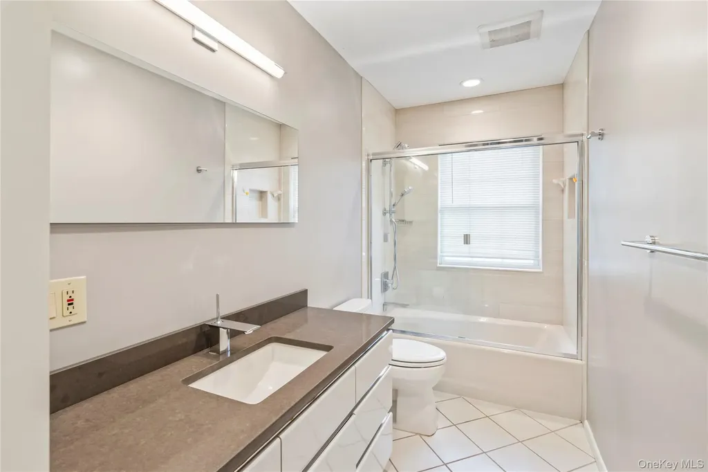 154 Hidden Ridge Drive Syosset NY 11791