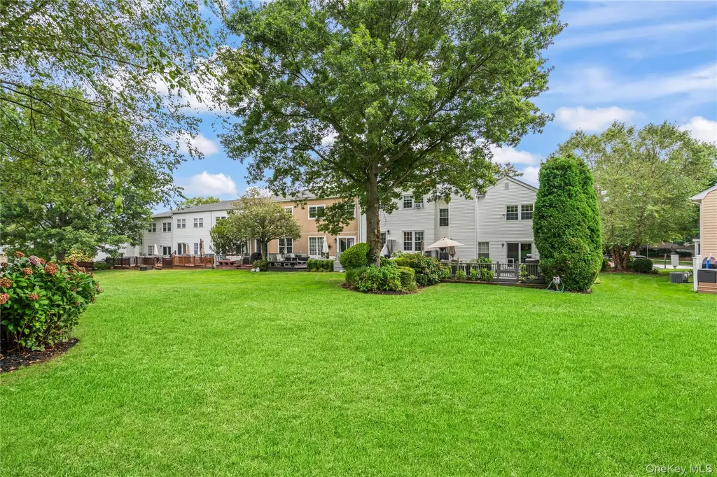 154 Hidden Ridge Drive Syosset NY 11791