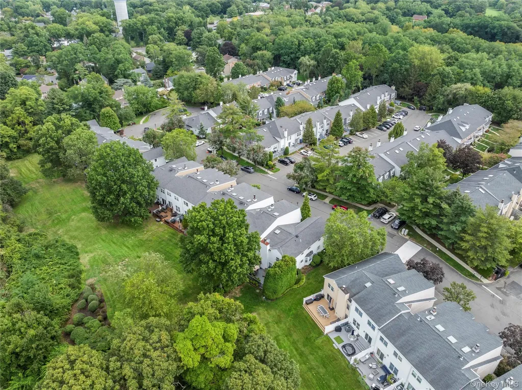 154 Hidden Ridge Drive Syosset NY 11791