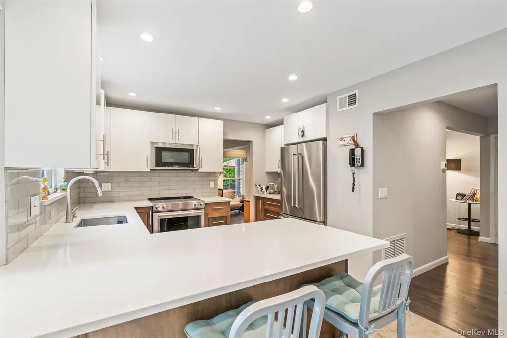 154 Hidden Ridge Drive Syosset NY 11791