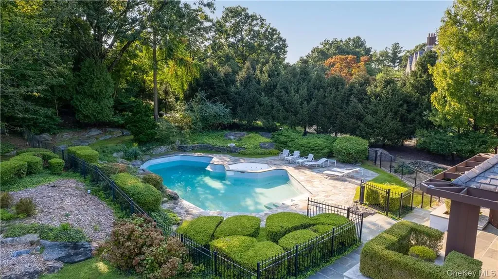 40 Polly Park Road Rye NY 10580