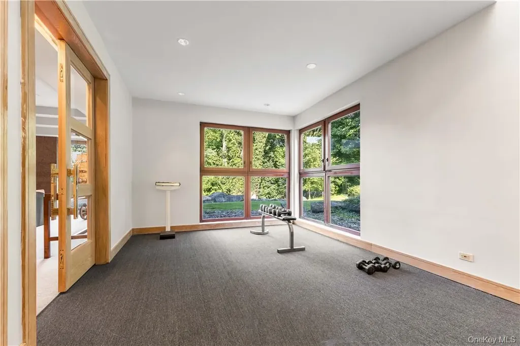40 Polly Park Road Rye NY 10580