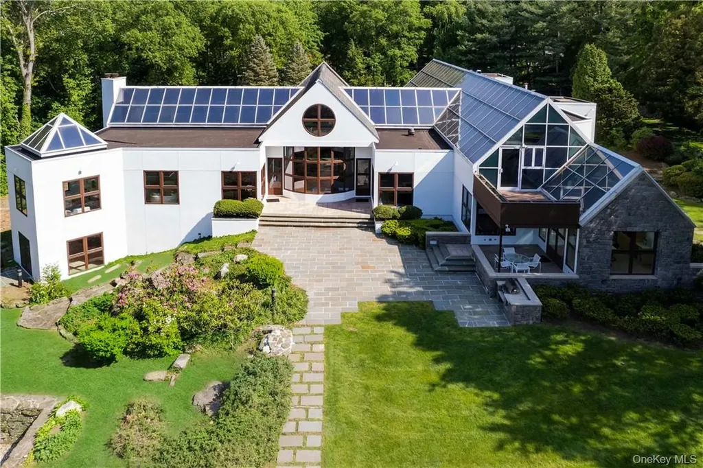 40 Polly Park Road Rye NY 10580