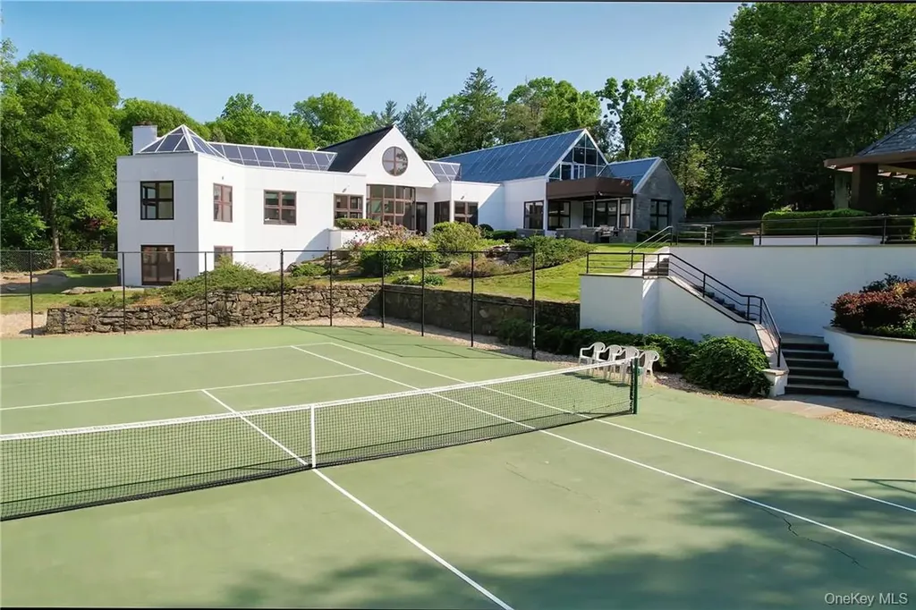 40 Polly Park Road Rye NY 10580