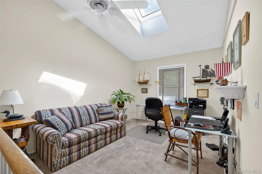 12 Hampton Way Woodbury NY 11797