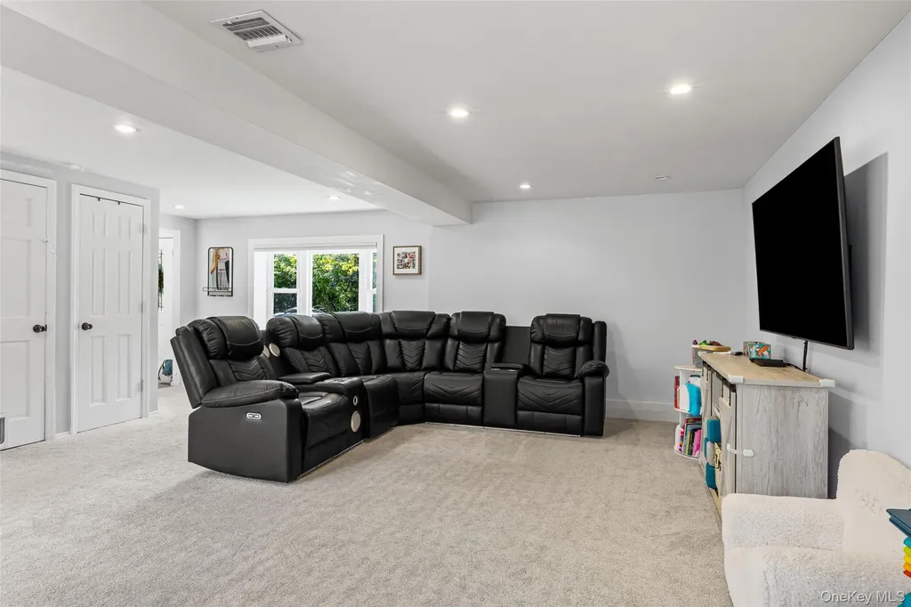 29 Ashland Drive Kings Park NY 11754