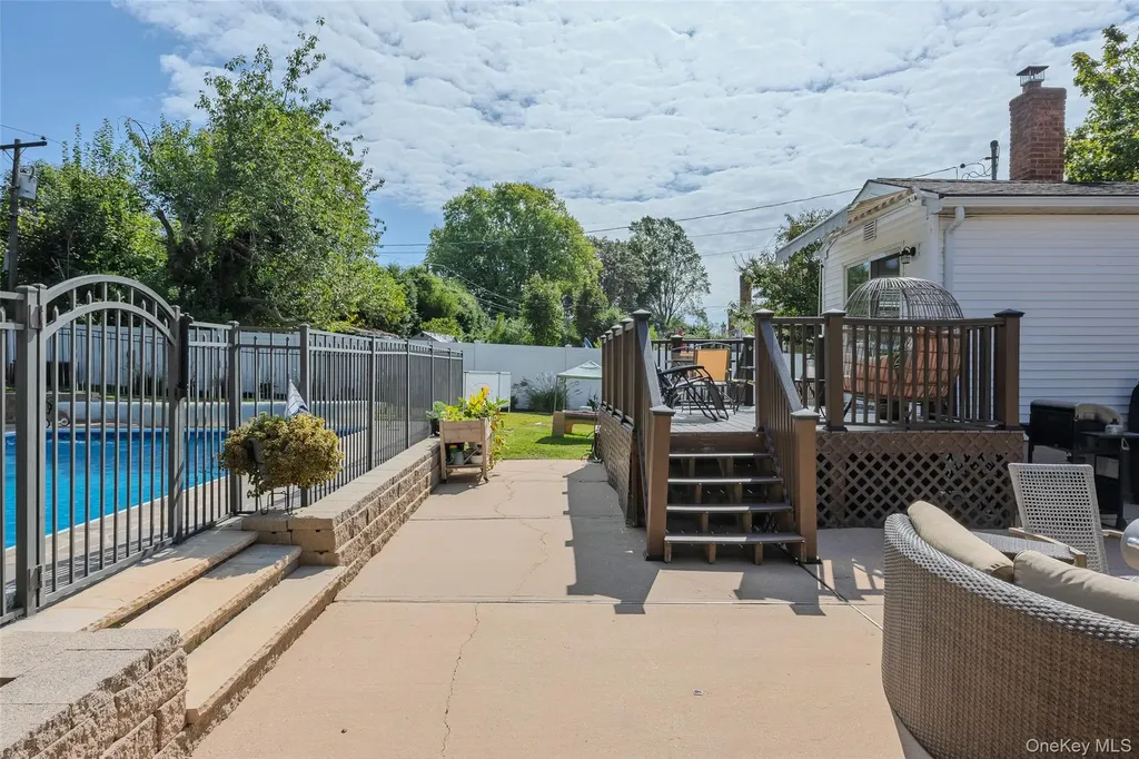 29 Ashland Drive Kings Park NY 11754