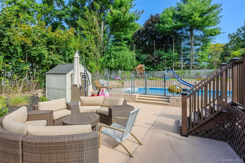 29 Ashland Drive Kings Park NY 11754