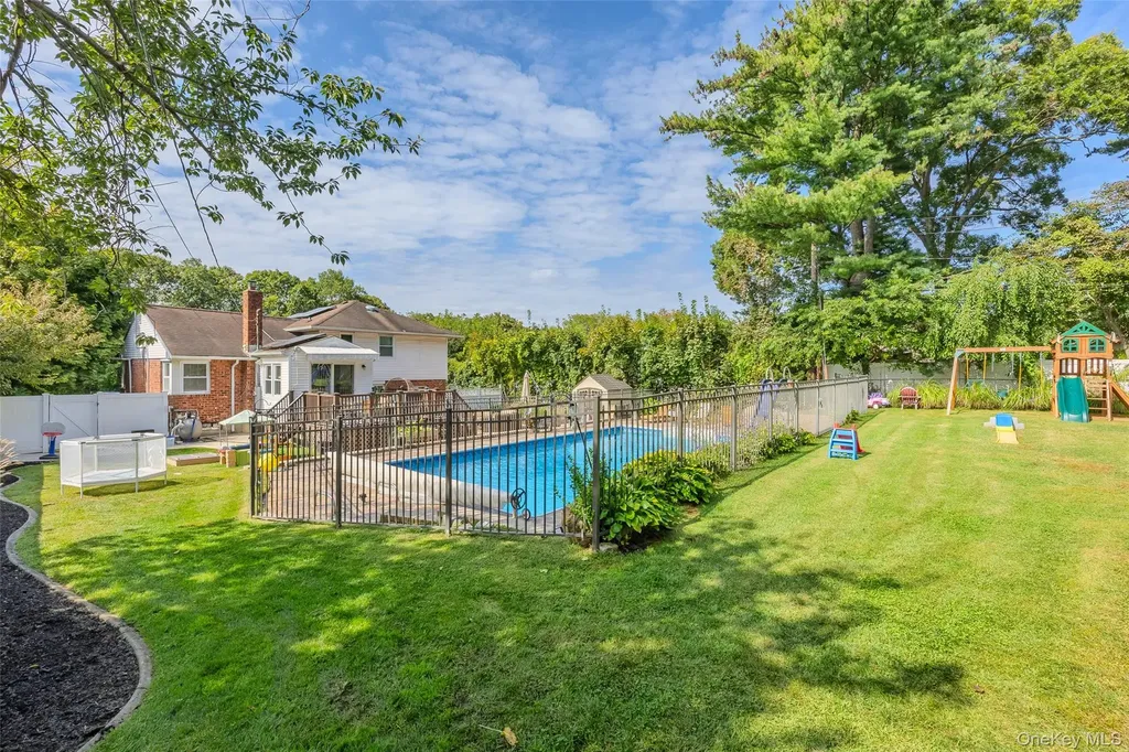29 Ashland Drive Kings Park NY 11754