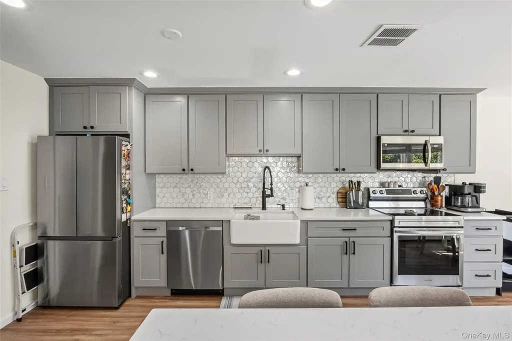 29 Ashland Drive Kings Park NY 11754