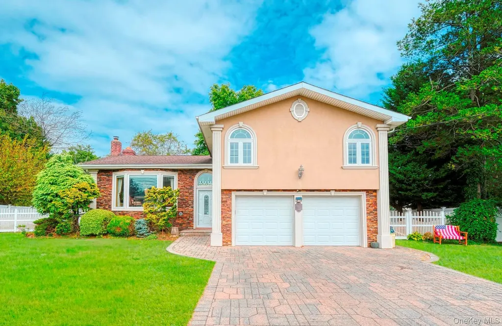 7 Maxwell Drive Westbury NY 11590