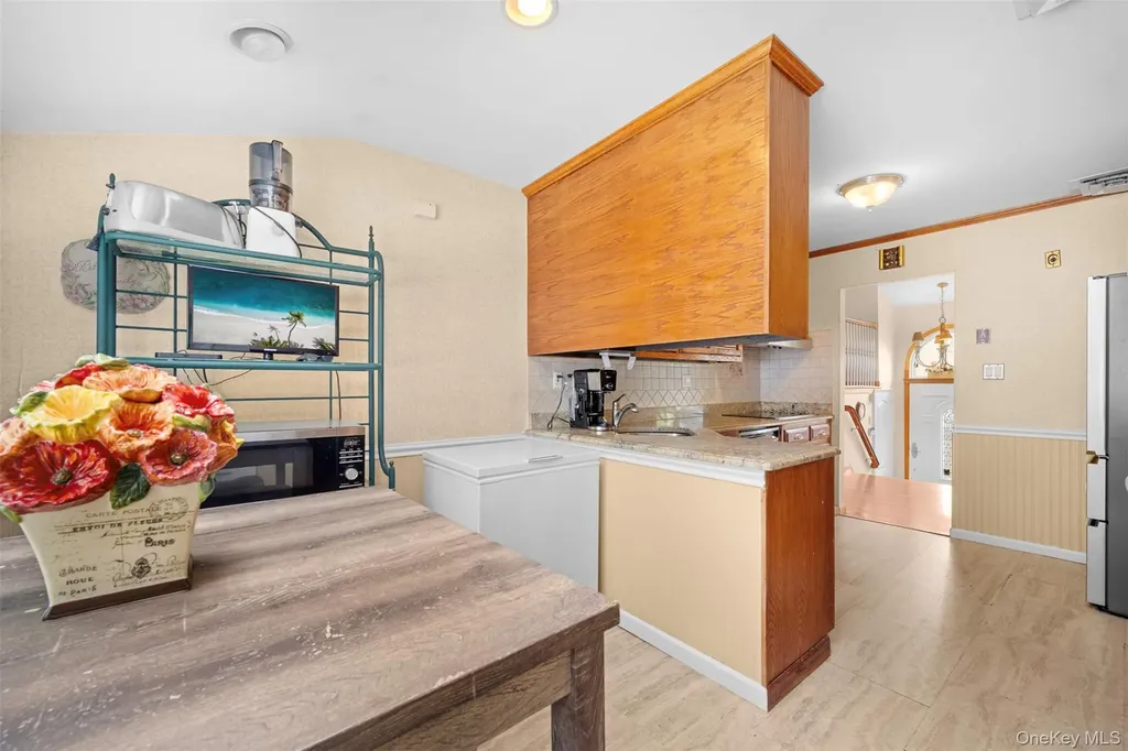 7 Maxwell Drive Westbury NY 11590