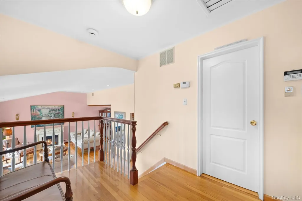 7 Maxwell Drive Westbury NY 11590
