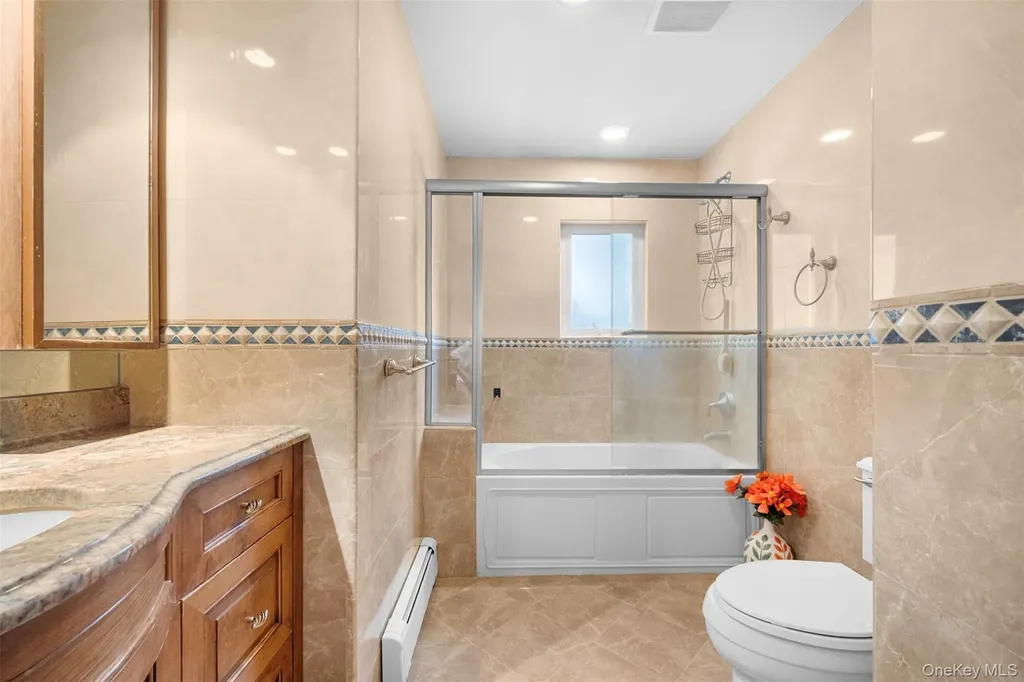 7 Maxwell Drive Westbury NY 11590