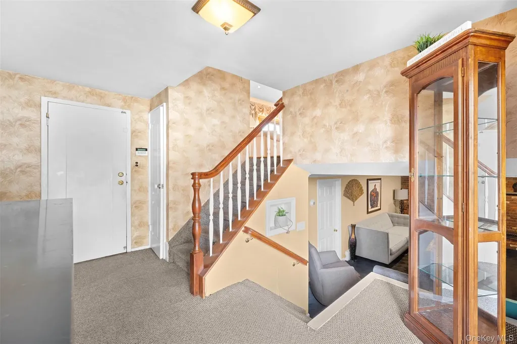 7 Maxwell Drive Westbury NY 11590