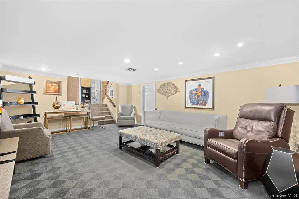 7 Maxwell Drive Westbury NY 11590