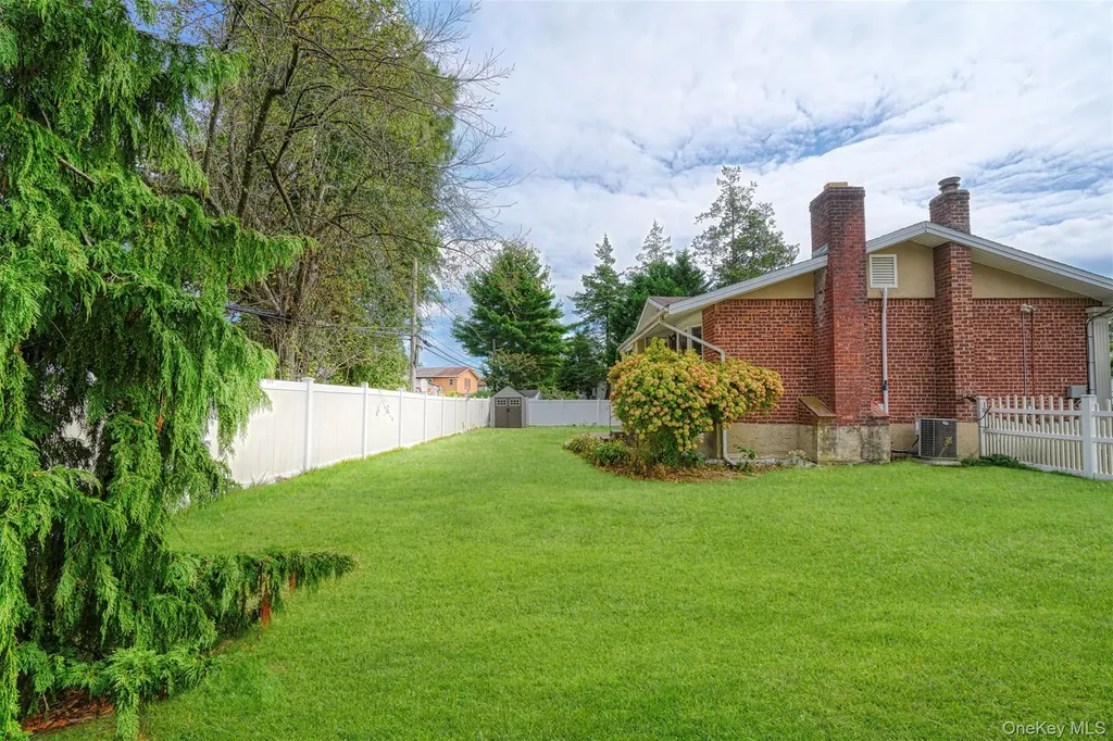 7 Maxwell Drive Westbury NY 11590