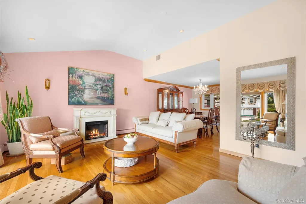 7 Maxwell Drive Westbury NY 11590