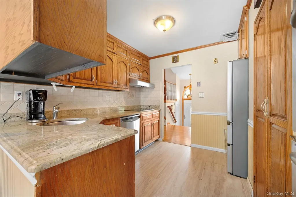 7 Maxwell Drive Westbury NY 11590