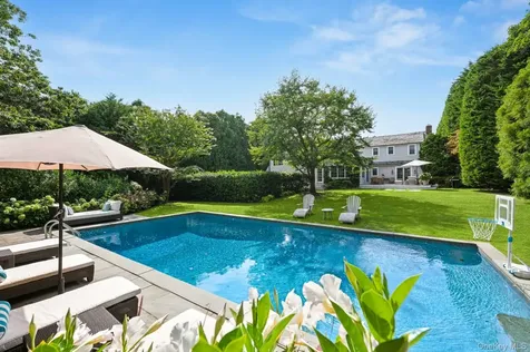 48 Captains Neck Lane Southampton NY 11968