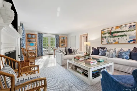 48 Captains Neck Lane Southampton NY 11968