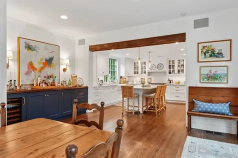 48 Captains Neck Lane Southampton NY 11968
