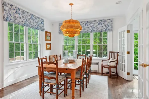 48 Captains Neck Lane Southampton NY 11968