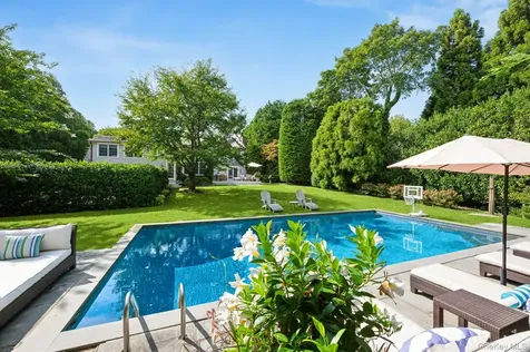 48 Captains Neck Lane Southampton NY 11968