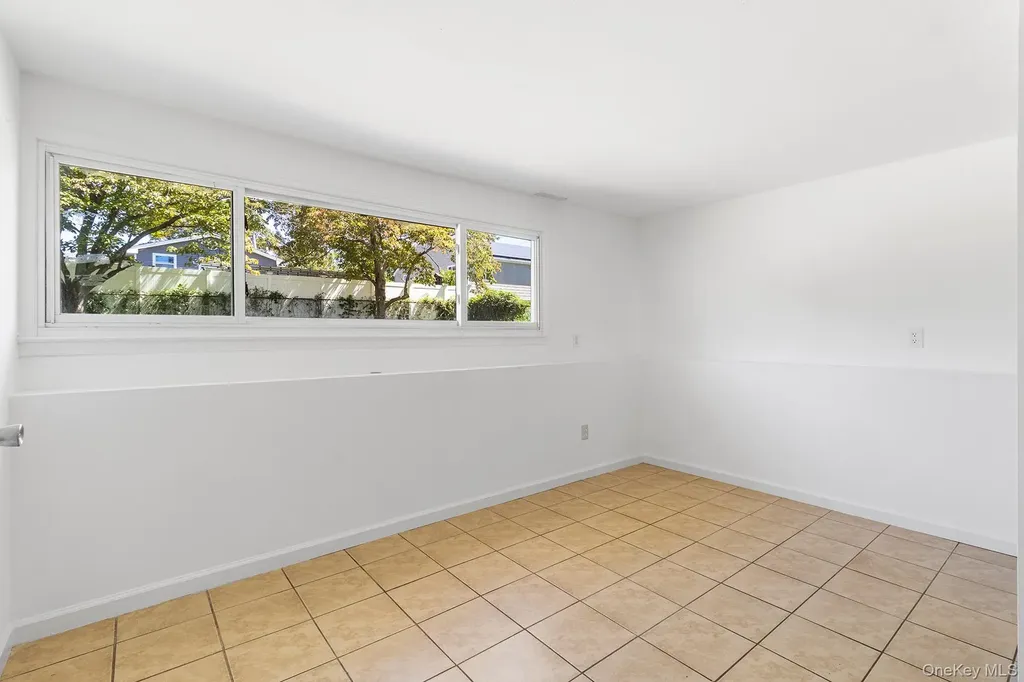 2905 Beechnut Avenue Medford NY 11763