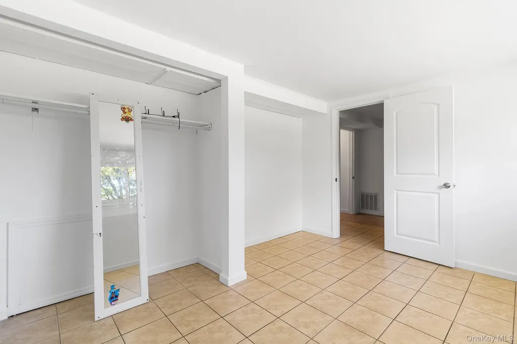 2905 Beechnut Avenue Medford NY 11763