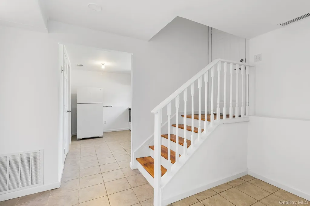 2905 Beechnut Avenue Medford NY 11763