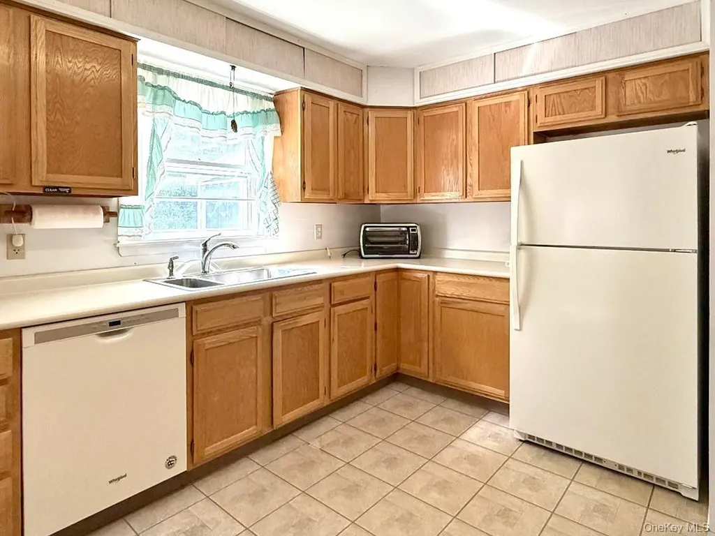 51 Stuart Drive Poughkeepsie NY 12603