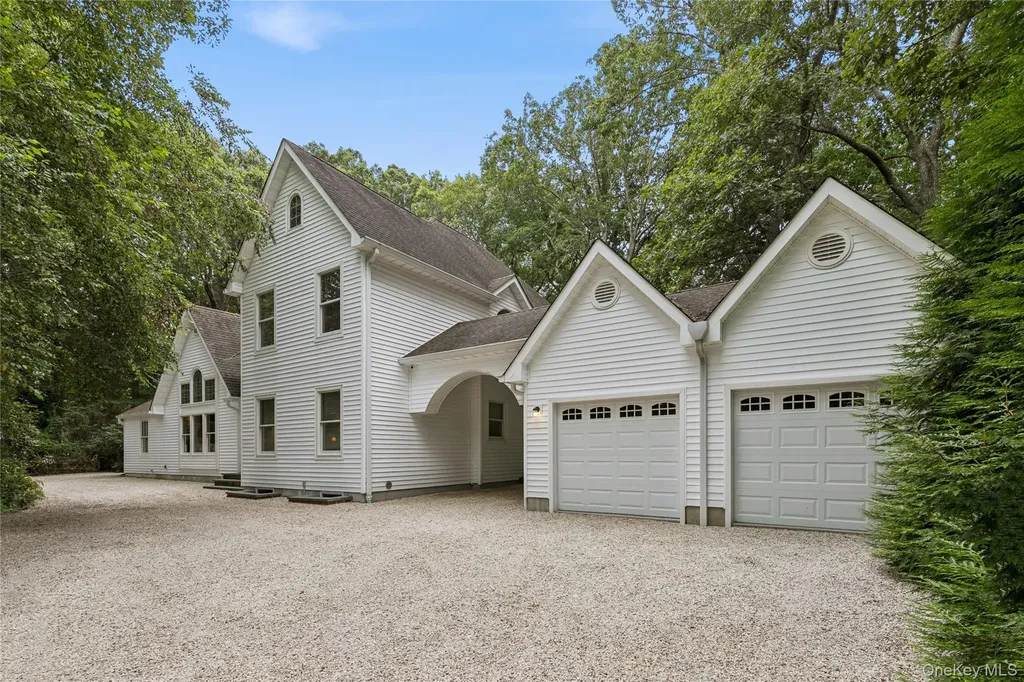 38 W Meadow Road Setauket NY 11733