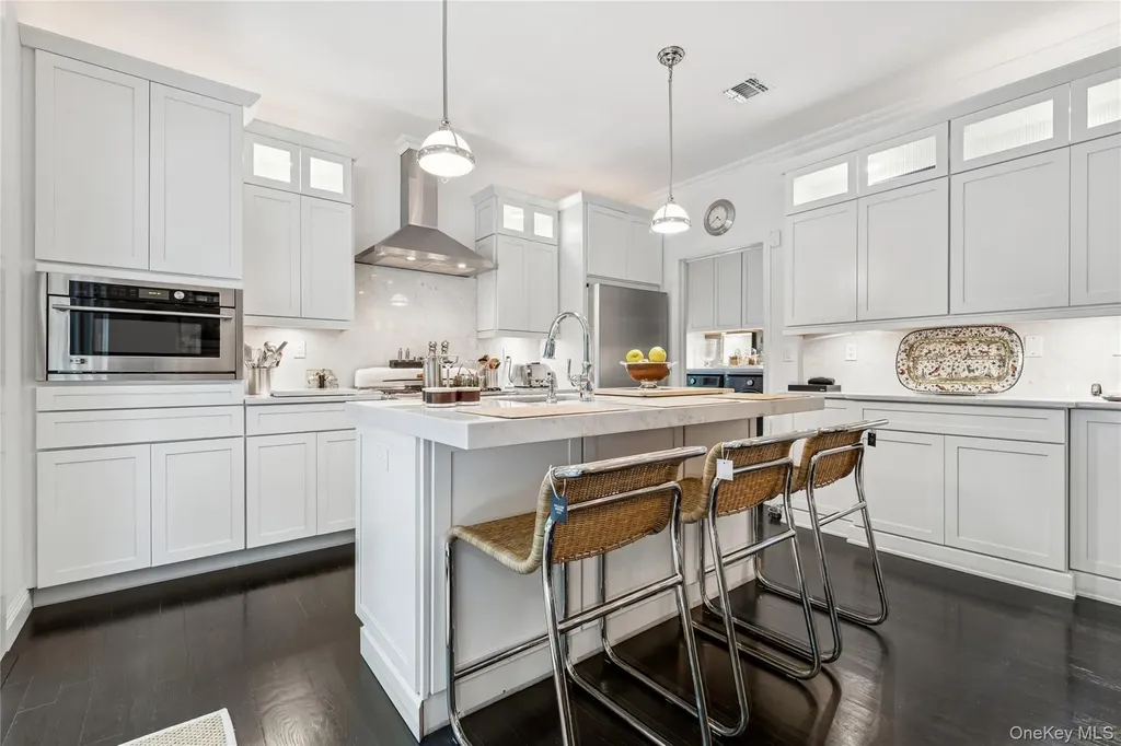 38 W Meadow Road Setauket NY 11733