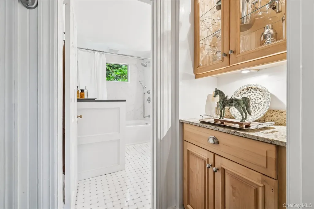 38 W Meadow Road Setauket NY 11733