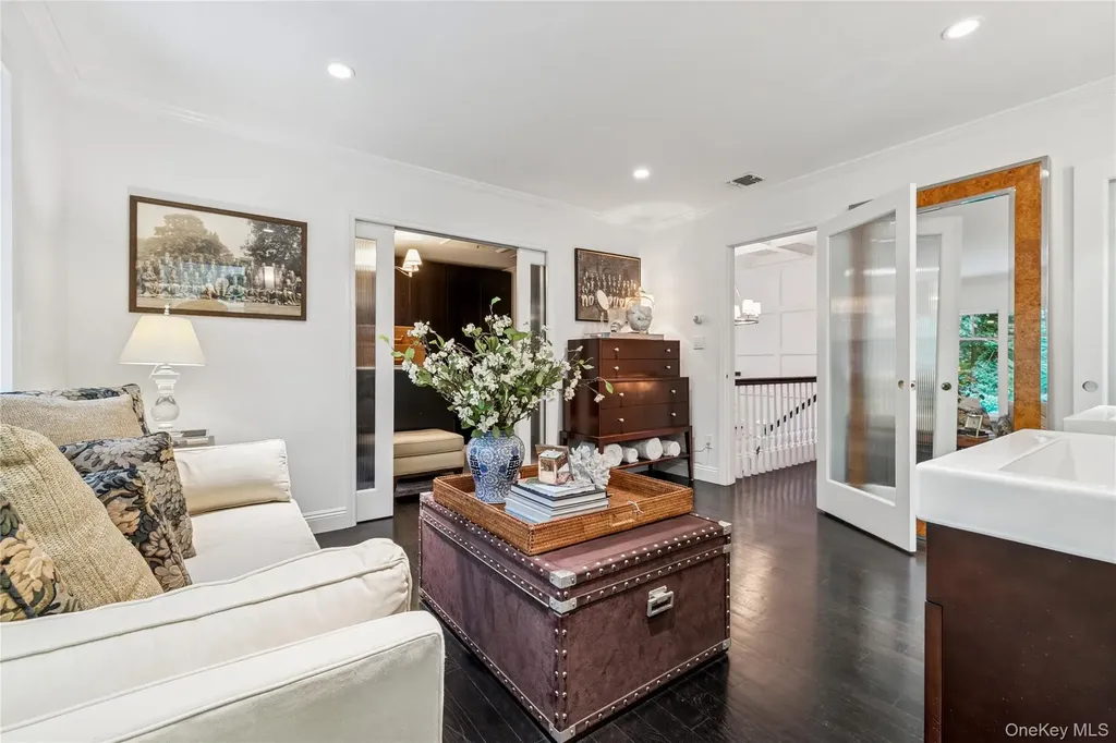 38 W Meadow Road Setauket NY 11733