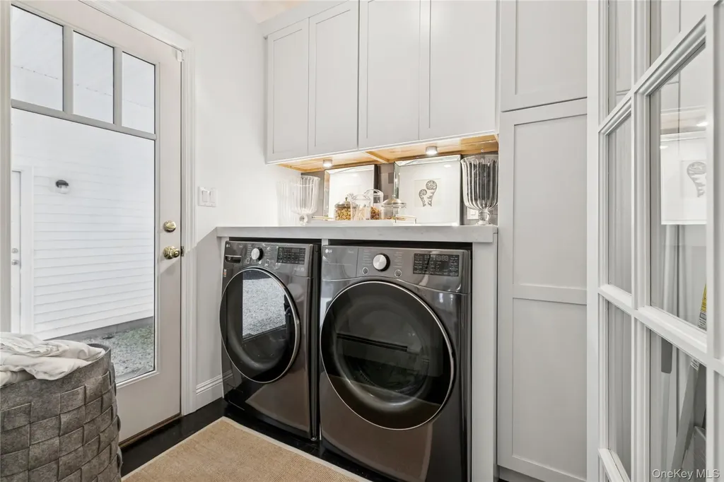 38 W Meadow Road Setauket NY 11733