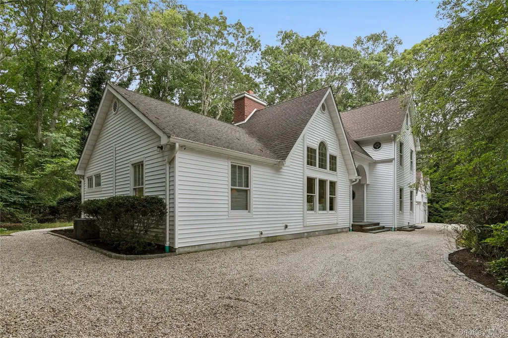 38 W Meadow Road Setauket NY 11733