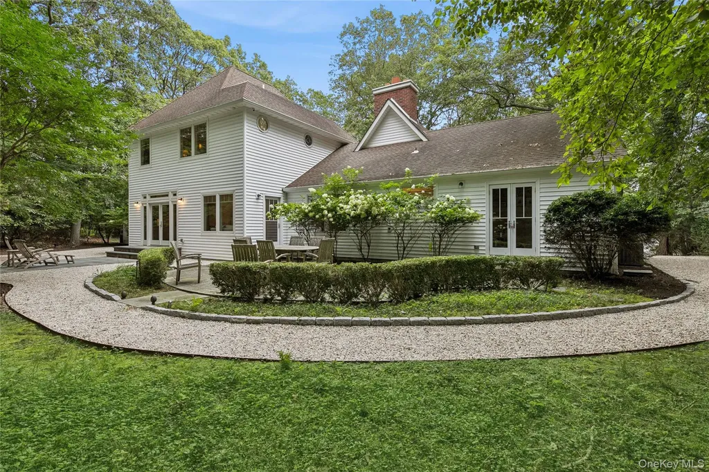 38 W Meadow Road Setauket NY 11733