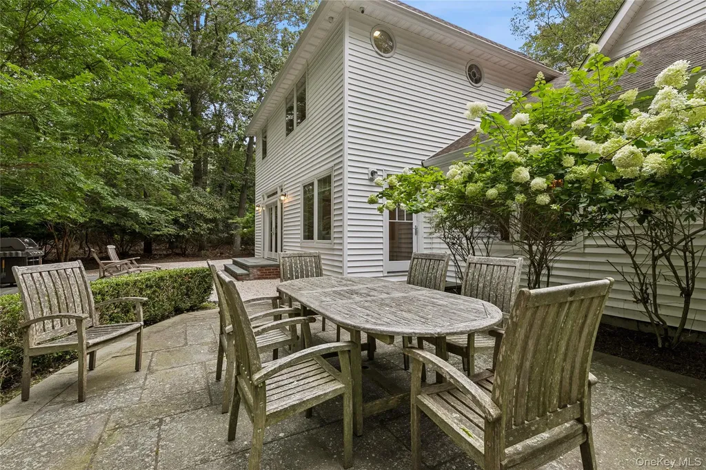 38 W Meadow Road Setauket NY 11733