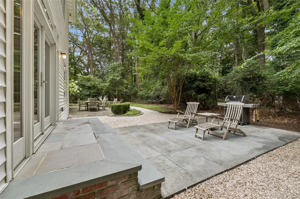 38 W Meadow Road Setauket NY 11733