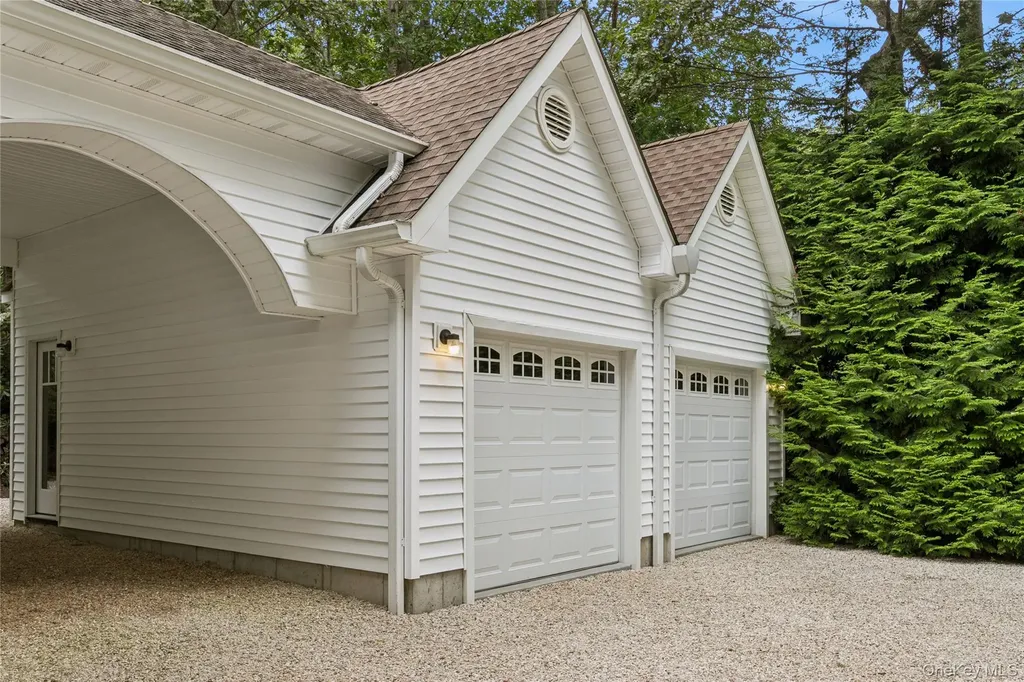 38 W Meadow Road Setauket NY 11733
