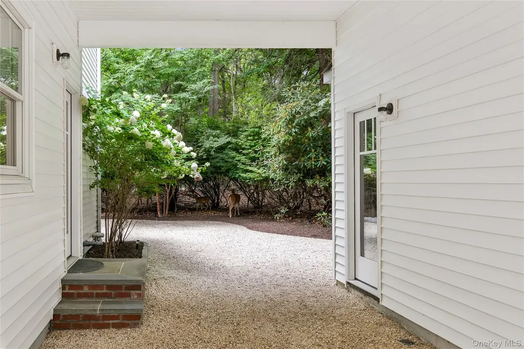 38 W Meadow Road Setauket NY 11733