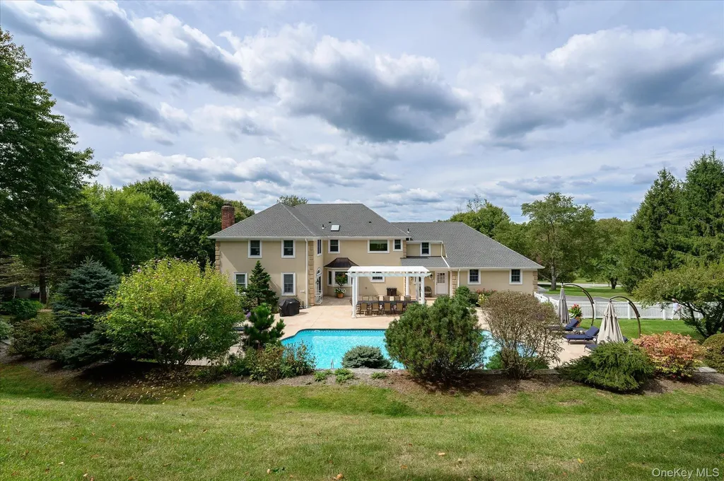 25 Equestrian Park Drive Katonah NY 10536