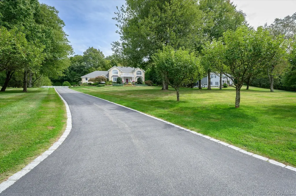 25 Equestrian Park Drive Katonah NY 10536