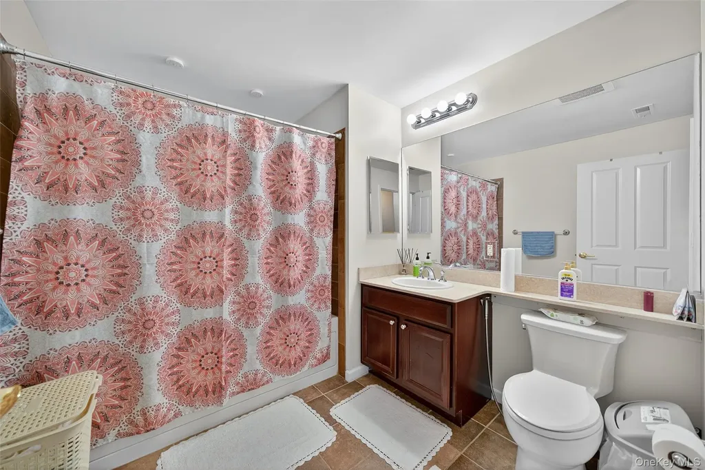 1207 Round Pointe Drive Haverstraw NY 10927