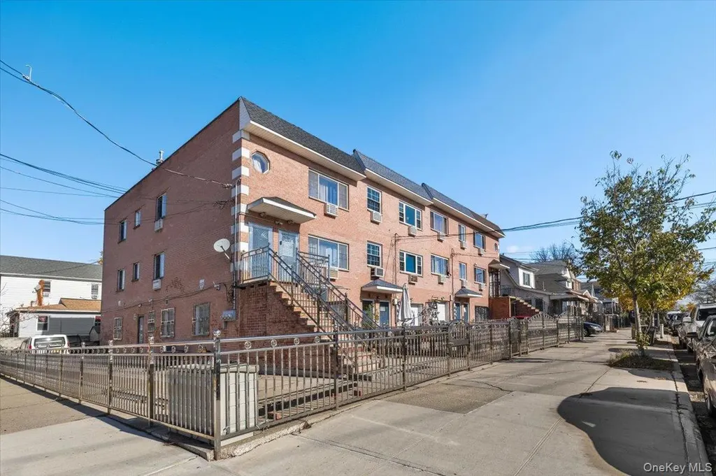 1827 Patterson Avenue Bronx NY 10473