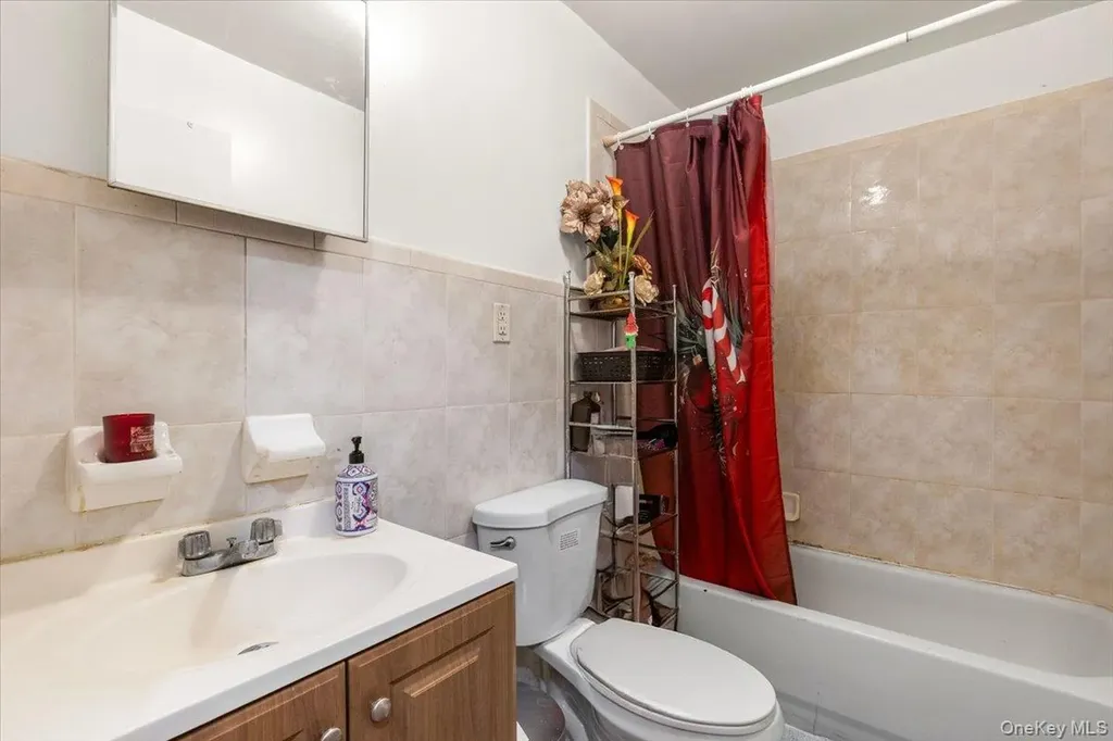 1827 Patterson Avenue Bronx NY 10473