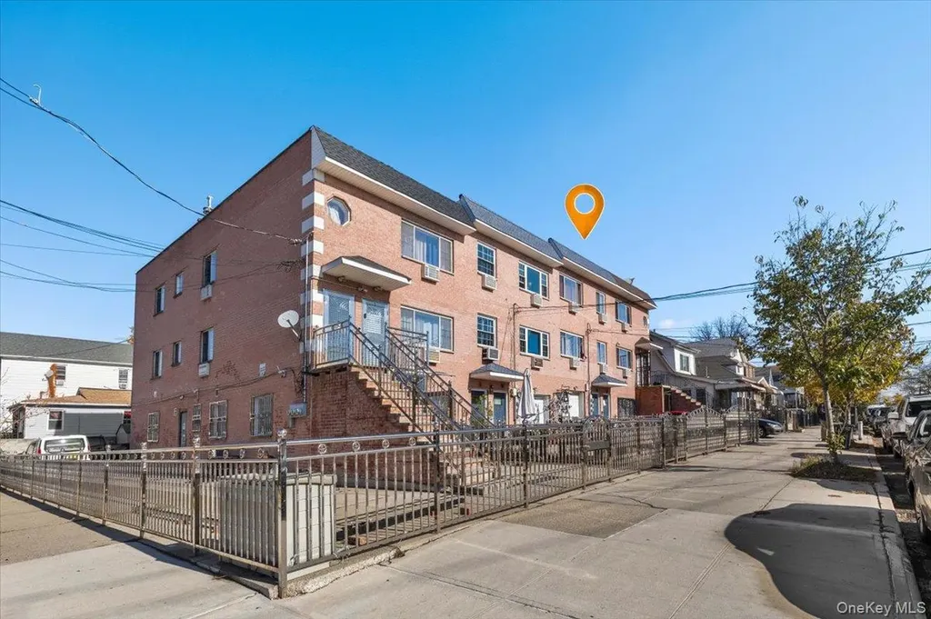 1827 Patterson Avenue Bronx NY 10473